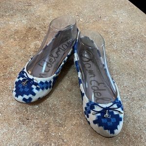 Sam Edelman Felicia Ballet Flat Blue/White Okat Print Size 6.5M